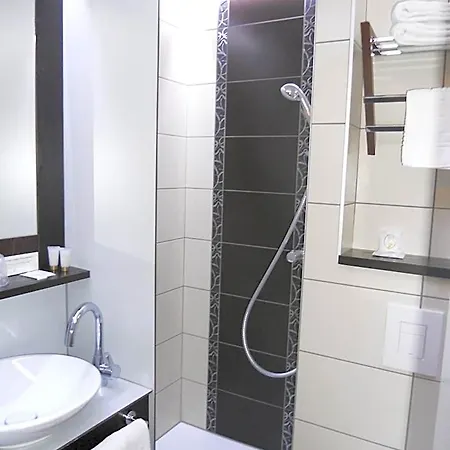 Szálloda Logis - Restaurant 3*