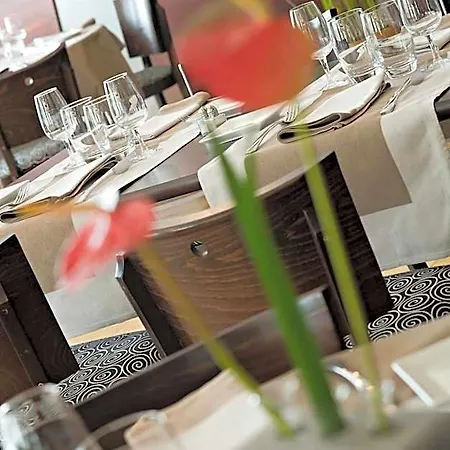 Szálloda Logis - Restaurant Dudelange