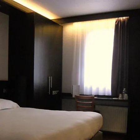 Отель Logis - Restaurant