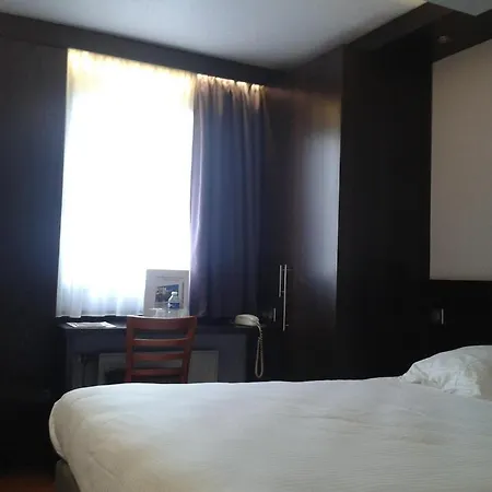 酒店 卢森堡大公国之家 3*