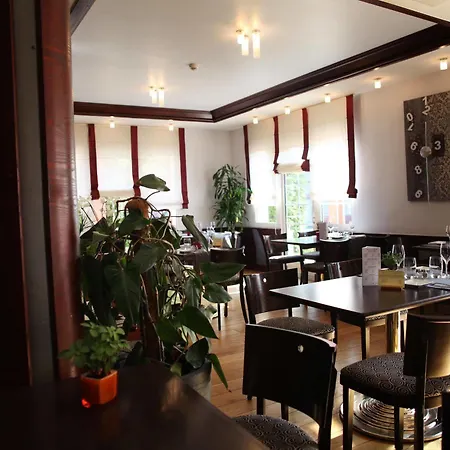 Hotel Logis - Restaurant 3*