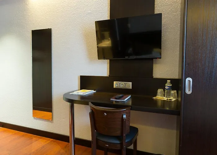 Logis - Restaurant Hotel