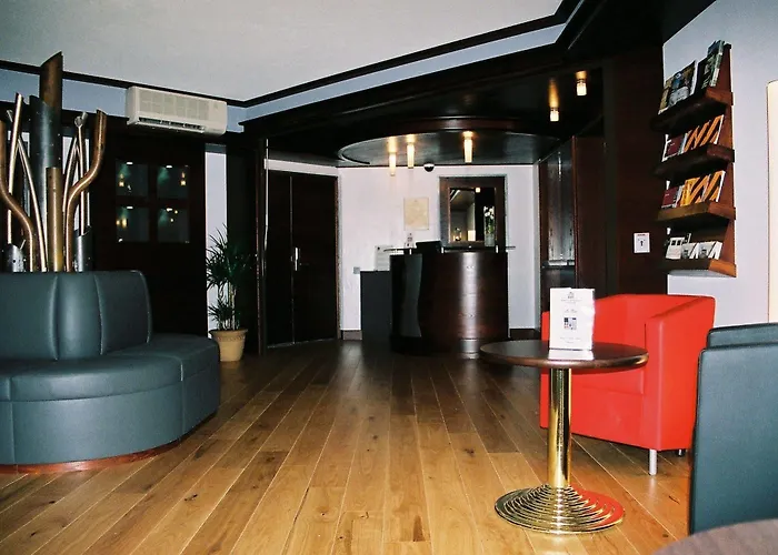 Hotel Logis - Restaurant 3*